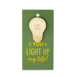 Houten Broche op cadeaukaartje - Light up my life