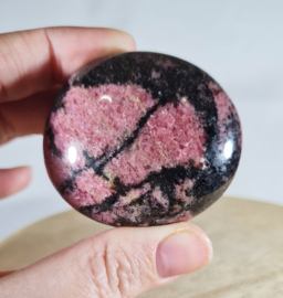 Rhodoniet - Palmsteen - no.3 - Madagaskar - 5,4 cm