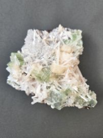 Stilbiet - Apofylliet met Scolesiet