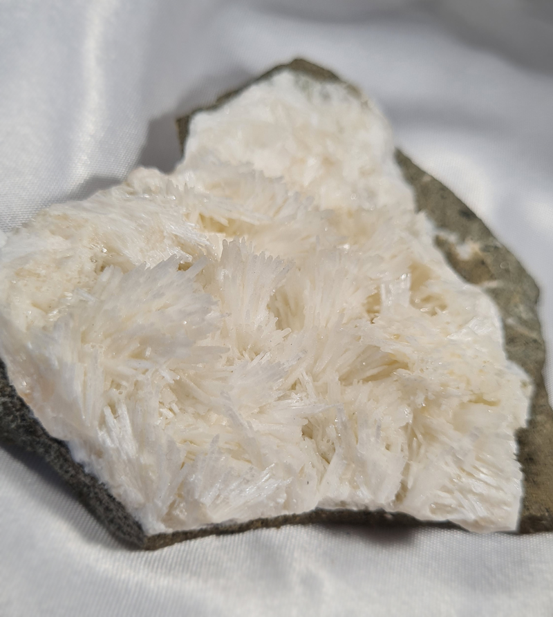 Zeoliet Thomsoniet Calciet en Natroliet no.9