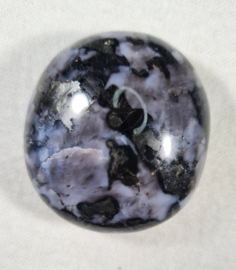 Gabbro - Merliniet Handsteen no.3 - 5 cm