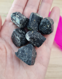 Toermalijn - Ruw - M - 12 gram Edelsteen