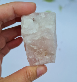 Rose Quartz Crystal - L - Raw Crystal - 6 cm