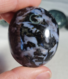 Gabbro - Merliniet Handsteen no.6 - 4,5 cm