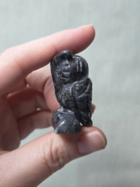 Uil Larvikiet Edelsteen 4 cm - Bescherming en Intuïtie - div. soorten