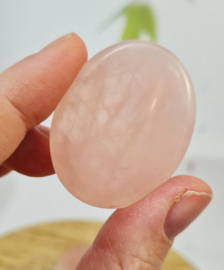 Rozenkwarts Duimsteen - Worry Stone - Ovaal