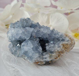 Celestien Edelsteen Cluster Geode - Madagaskar - 10cm - Blauw