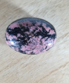 Rhodoniet - Palmsteen - no.6 - Madagaskar - 5,5 cm