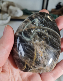 Zwarte Maansteen Edelsteen Sculptuur 7,5 cm no.4