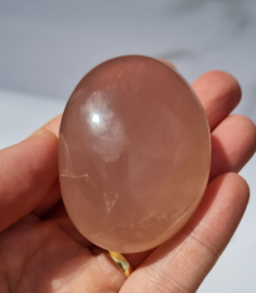 Rozenkwarts - Handsteen - Madagaskar no.2 - 5 cm