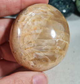 Maansteen Donker Microklien Handsteen no.5 - 5 cm