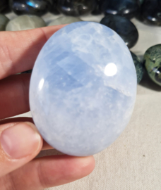 Blauwe Calciet Handsteen no.4 - 6 cm