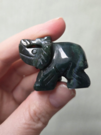 Olifant Groene Mosagaat Edelsteen Carving 4 cm - Geluk en Kracht