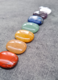 7 chakra's zorgenstenen set - 2,5cm