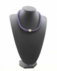 Ketting Sterrendust zwart gevuld paars stras sluiting