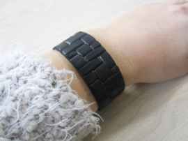Armband - Tressia - suède - zwart - basket print