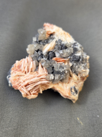 Bariet met Cerussiet Edelsteen Cluster - 5cm - Marokko