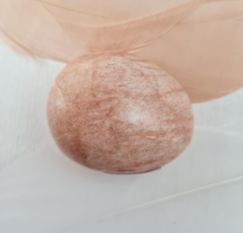 Roze maansteen - Handsteen - no.9 - 4,1cm
