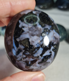 Gabbro - Merliniet Handsteen no.1 - 5 cm