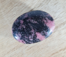 Rhodoniet - Palmsteen - no.5 - Madagaskar - 5,2 cm