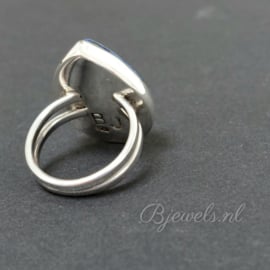 Zilveren ring met Lapislazuli
