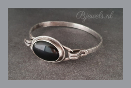 Handgemaakte zilveren armband met onyx