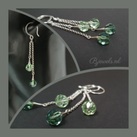 Handgemaakte oorbellen green Swarovski