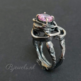 Handgemaakte ring "fused pink"