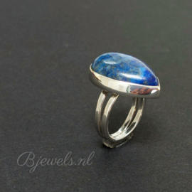 Zilveren ring met Lapislazuli