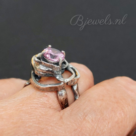 Handgemaakte ring "fused pink"