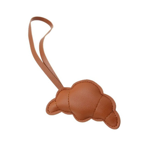 Bag charm 'Croissant' bruin