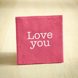 Tegeltje met tekst 'Love you'