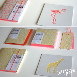 Letterpers kaart 'Flamingo'