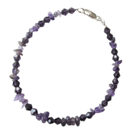 Armband van amethist en violet glaskralen (20,5 cm)