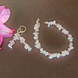 Armband en oorbellen van rozenkwarts (18 cm en 4,5 cm lang)