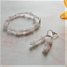 Armband en oorbellen van rozenkwarts (18 cm en 4,5 cm lang)