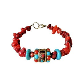 Armband van oud rood koraal met turkoois en Tibetaanse kraal (20,5 cm lang)