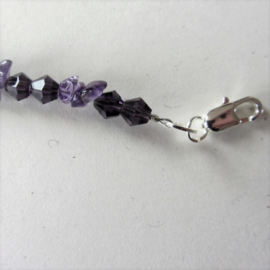 Armband van amethist en violet glaskralen (20,5 cm)