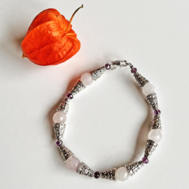 Armband van rozenkwarts en Tibetaans zilver (20 cm lang)
