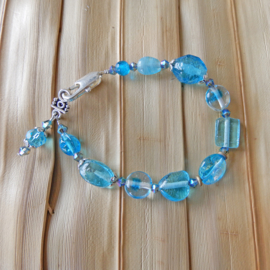 Armband van blauw glas (19,5 cm)