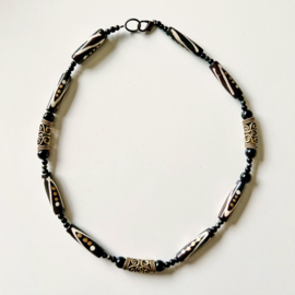 Halsketting + armband + oorbellen van handgemaakte glaskralen, onyx en brons