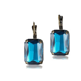 Oorbellen met een blauwe kristal