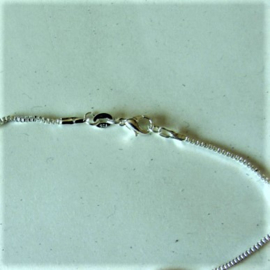 Zilveren ketting met vierkante schakels (43 cm)