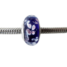 Muranoglas en zilver in donkerblauw met bloemetjes