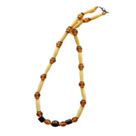 Ketting van been, glas en hout met spacers van metaal (wijdte = 57 cm)