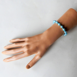 Armband van blauwe parelkralen met turkoois (18,5 cm)