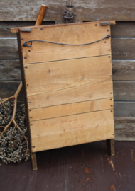 Oud houten wasbord