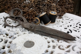 Grote antieke stoffenschaar/kleermakersschaar (31 cm)