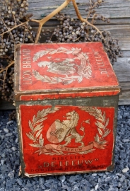 Antiek winkelblik "de Leeuw" biscuits Dordrecht