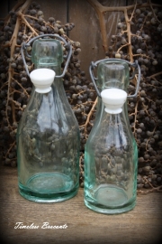 Set melkflessen met porseleinen dop